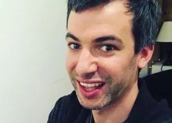Nathan Fielder taking selfie.