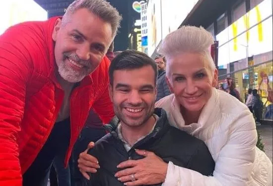 Zachary Taylor Warner with his parents