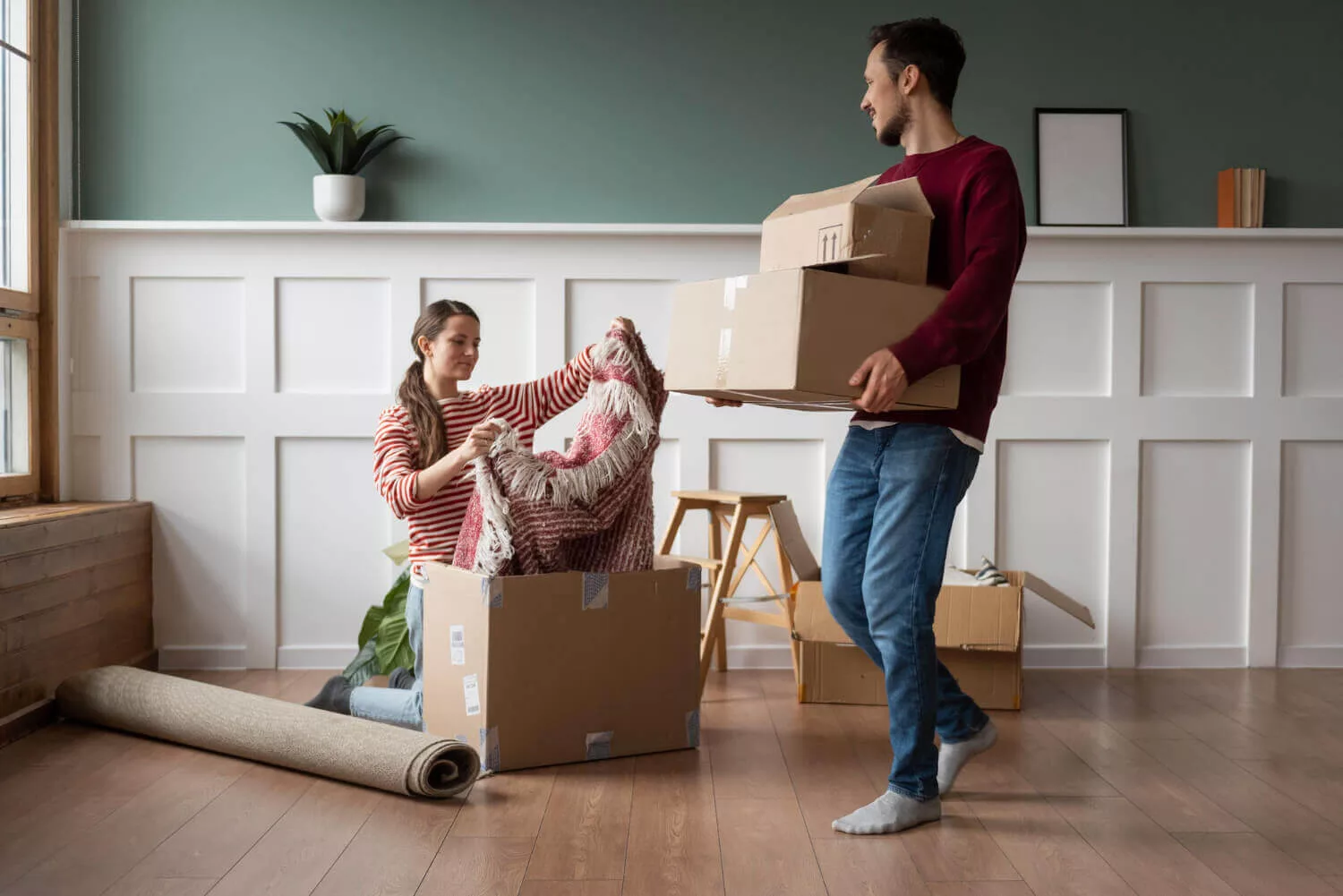 couple packing