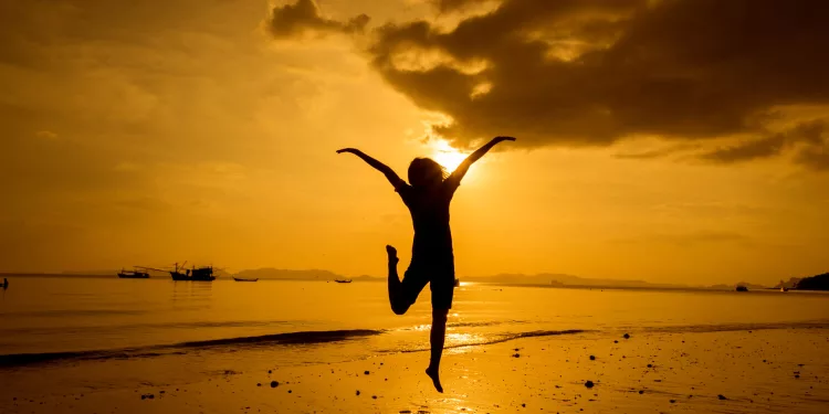 relax-woman-looking-sea-beach