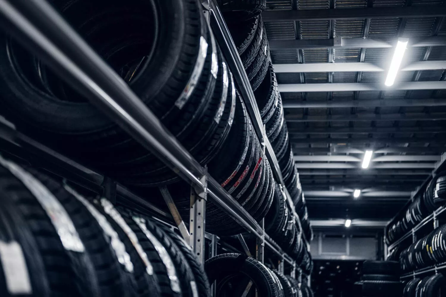 dark-storage-full-big-variety-new-tyres-busy-warehouse